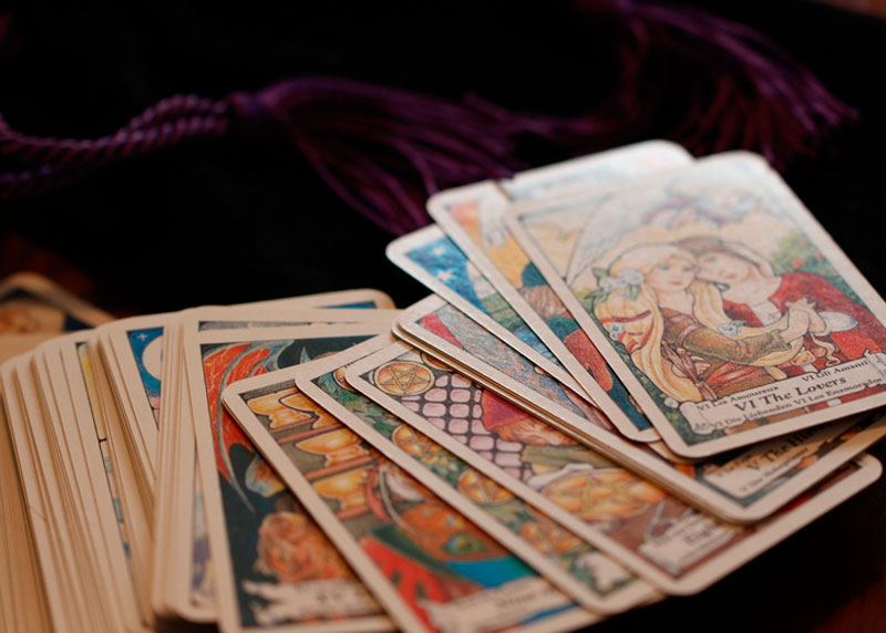 Овны будут готовы сделать решительный шаг, а Близнецы смогут защитить свои интересы: таро-расклад на выходные