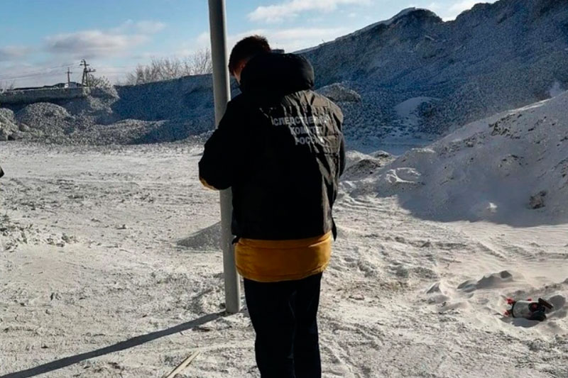 Трагедия на строительном предприятии Кургана: "Два рабочих погибли от отравления известью" | На курганском предприятии погибли двое работников Трагедия на строительном предприятии Кургана: "Два рабочих погибли от отравления известью" | На курганском предприятии погибли двое работников