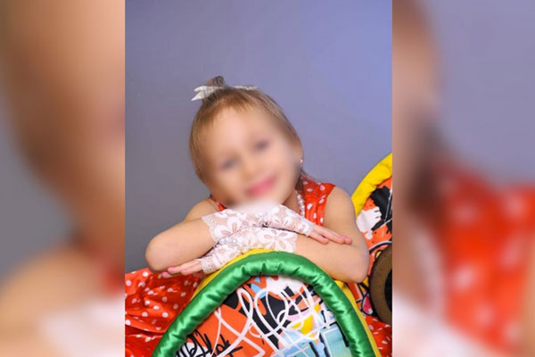 В Сочи умерла 7-летняя девочка, которая подхватила ротавирус на отдыхе и впала в кому В Сочи умерла 7-летняя девочка, которая подхватила ротавирус на отдыхе и впала в кому