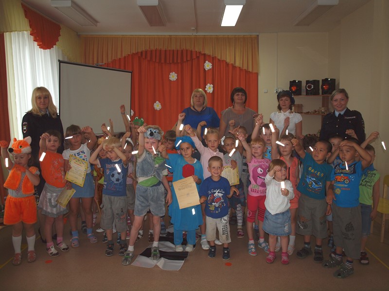 В Челябинской области полицейские провели для дошкольников неделю дорожной грамотности