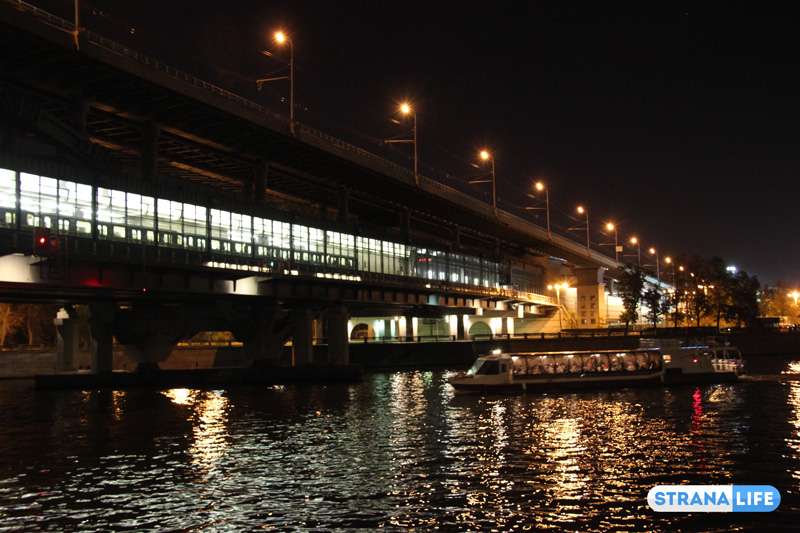 В обход системы. Студенты в Москве нашли способ не платить за метро В обход системы. Студенты в Москве нашли способ не платить за метро