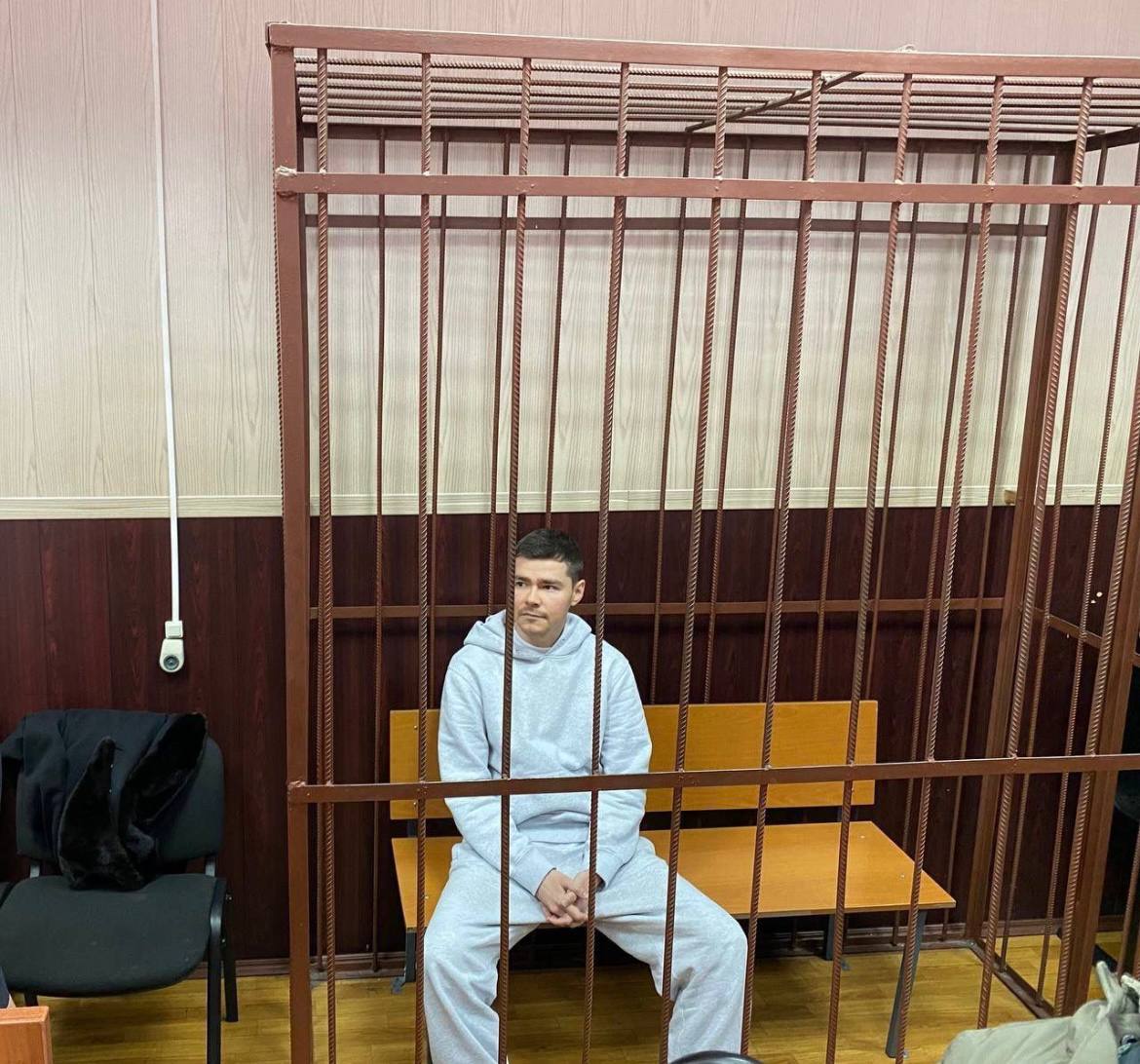 Блогер Аяз Шабутдинов арестован Блогер Аяз Шабутдинов арестован