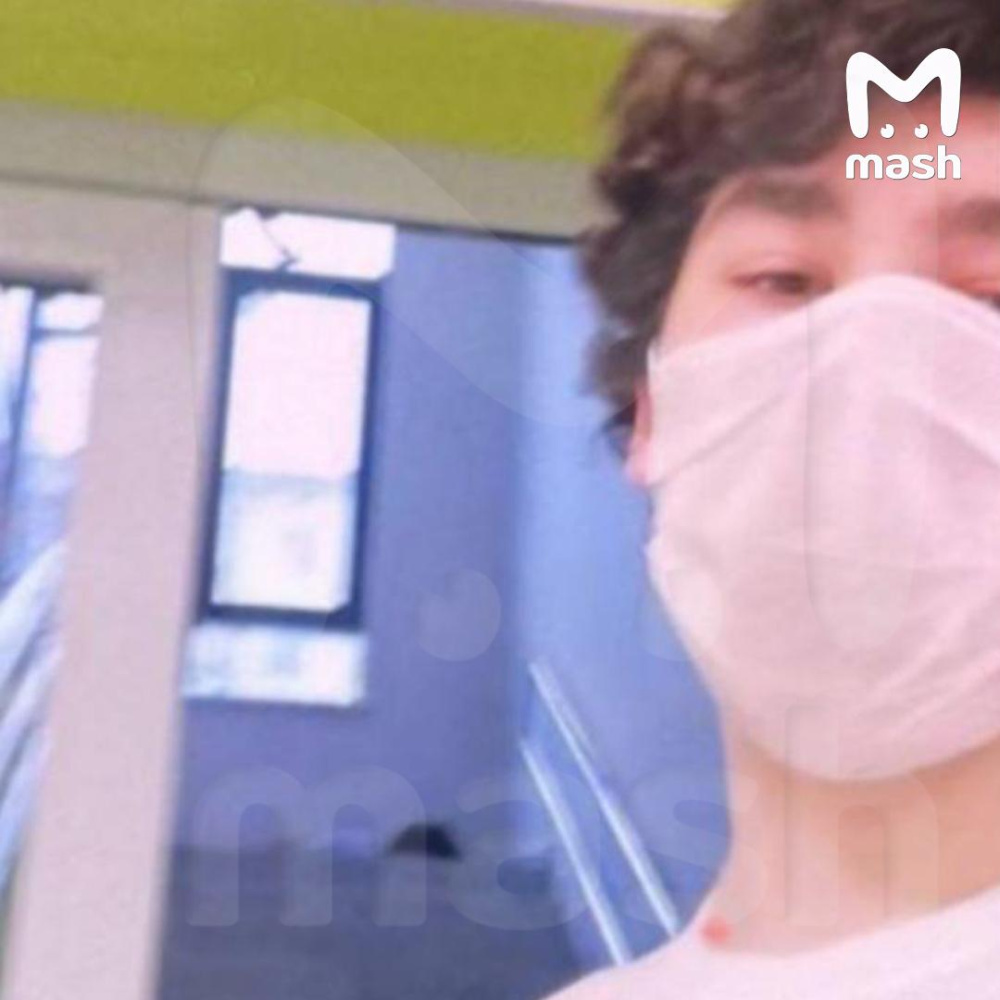 В Подмосковье школьник напал с ножом на учеников: один погиб | Школьник с ножом напал в Одинцово: один ученик погиб, охранник ранен В Подмосковье школьник напал с ножом на учеников: один погиб | Школьник с ножом напал в Одинцово: один ученик погиб, охранник ранен