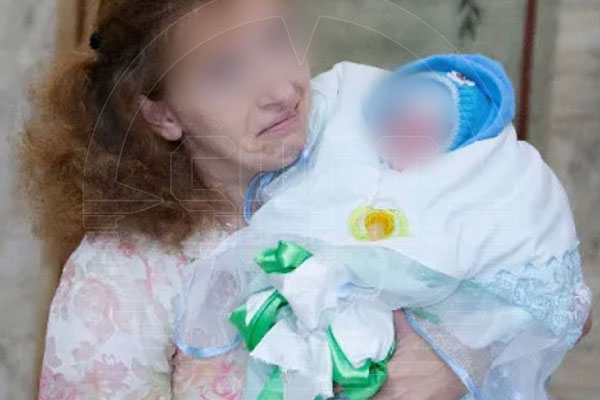 Москвичка с тремя детьми, тремя кошками и собакой поселилась в подъезде: что привело к такому решению и как это отразится на семье? Москвичка с тремя детьми, тремя кошками и собакой поселилась в подъезде: что привело к такому решению и как это отразится на семье?