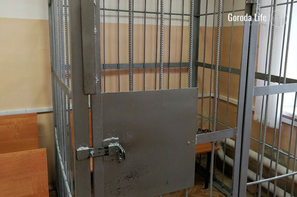 Приставы назвали опасные предметы, которые тюменцы пытались пронести в суды | Тюменцы пытались пронести в суд боеприпасы Приставы назвали опасные предметы, которые тюменцы пытались пронести в суды | Тюменцы пытались пронести в суд боеприпасы