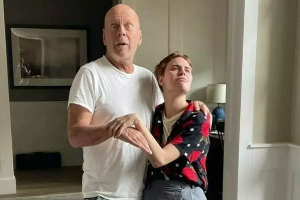 «Он ещё помнит, кто я»: 29-летняя дочь Брюса Уиллиса рассказала, как актёр справляется с деменцией «Он ещё помнит, кто я»: 29-летняя дочь Брюса Уиллиса рассказала, как актёр справляется с деменцией