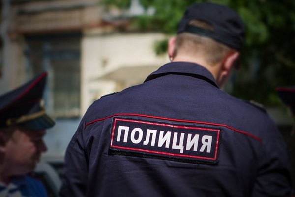 Следователи усмотрели в действиях «гонщиков» на Гелендвагене преступление, предусмотренное статьей 318 УК РФ Следователи усмотрели в действиях «гонщиков» на Гелендвагене преступление, предусмотренное статьей 318 УК РФ