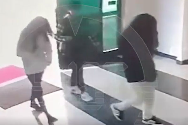 Банда девушек-воровок орудует в турецком городе Мерсин