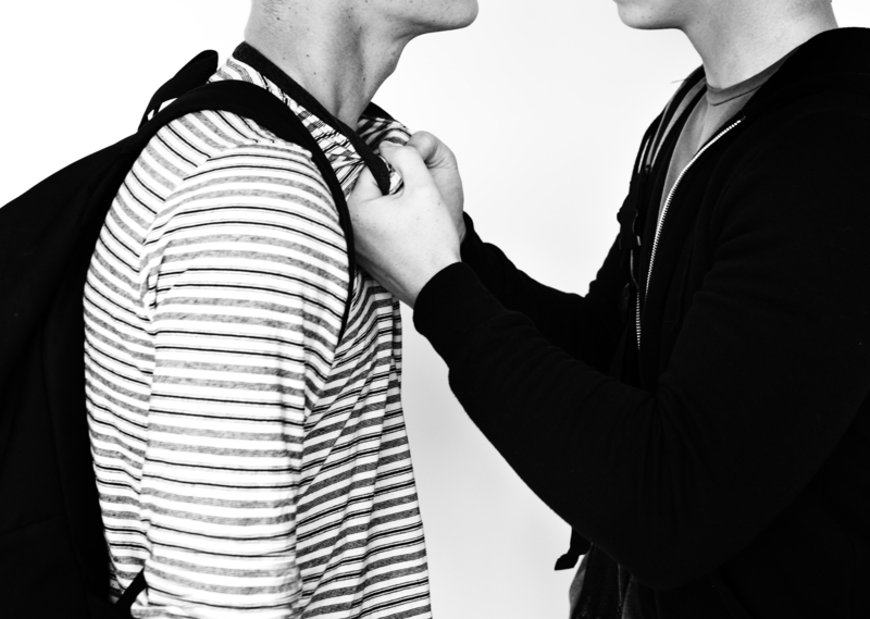 Полиция Алтая сообщила о драке на детской площадке, в которой пострадала девочка | Подростки не поделили место на детской площадке и устроили драку на Алтае Полиция Алтая сообщила о драке на детской площадке, в которой пострадала девочка | Подростки не поделили место на детской площадке и устроили драку на Алтае