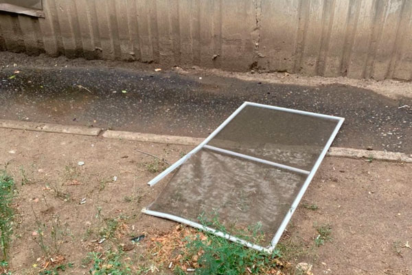 В Волгограде выпал из окна и погиб трехлетний ребенок В Волгограде выпал из окна и погиб трехлетний ребенок