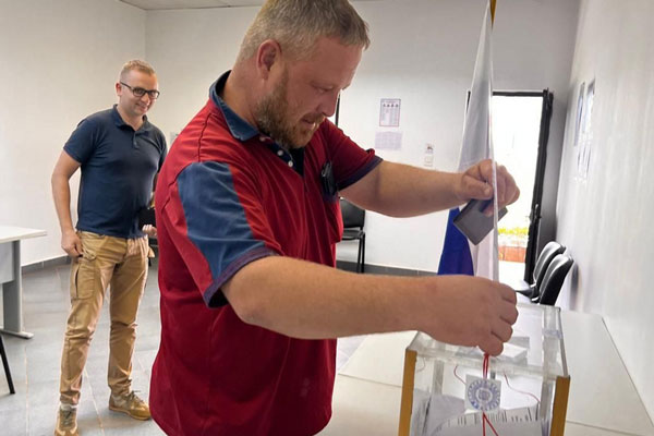 За приравнивание голосующих за границей к оппозиции могут наказать