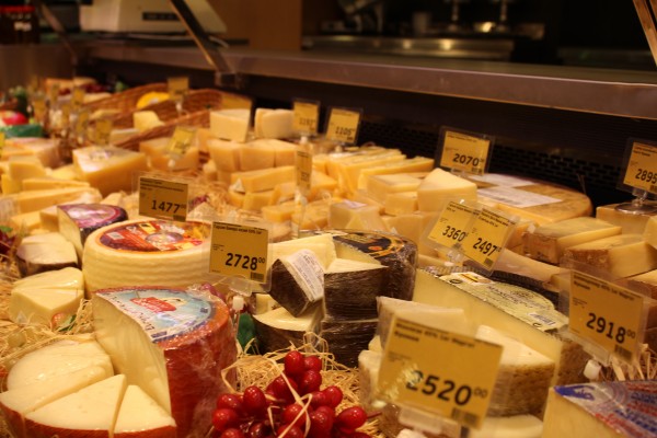 В Екатеринбурге "Честные продукты" проверили качество сыров. Результаты получились неожиданными