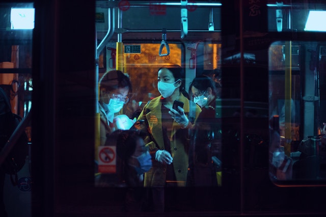 Центр по контролю заболеваний США: омикрон чаще поражает полностью вакцинированных Центр по контролю заболеваний США: омикрон чаще поражает полностью вакцинированных