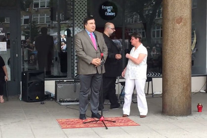 Саакашвили без документов прилетел в Польшу