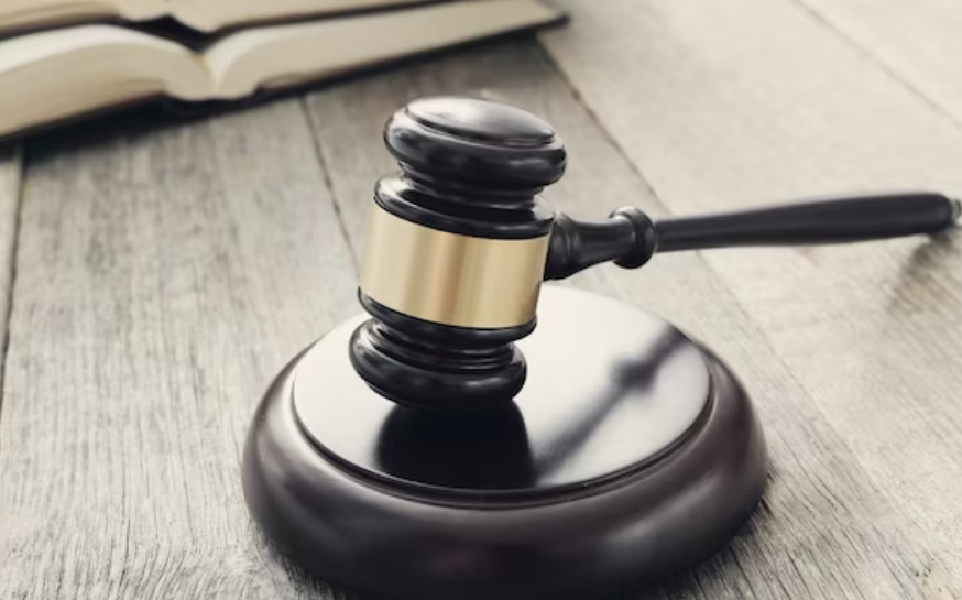 Прокуратура запросила пожизненное заключение для стрелявшего в Казани Галявиева Прокуратура запросила пожизненное заключение для стрелявшего в Казани Галявиева