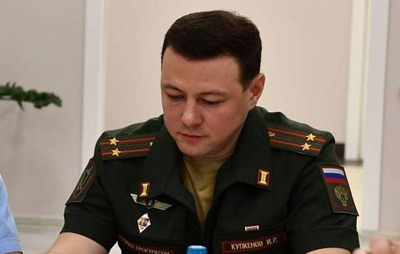 Заместителя военного прокурора Петербурга задержали по делу о взятке | Замвоенного прокурора Петербурга задержали по обвинению во взятке Заместителя военного прокурора Петербурга задержали по делу о взятке | Замвоенного прокурора Петербурга задержали по обвинению во взятке