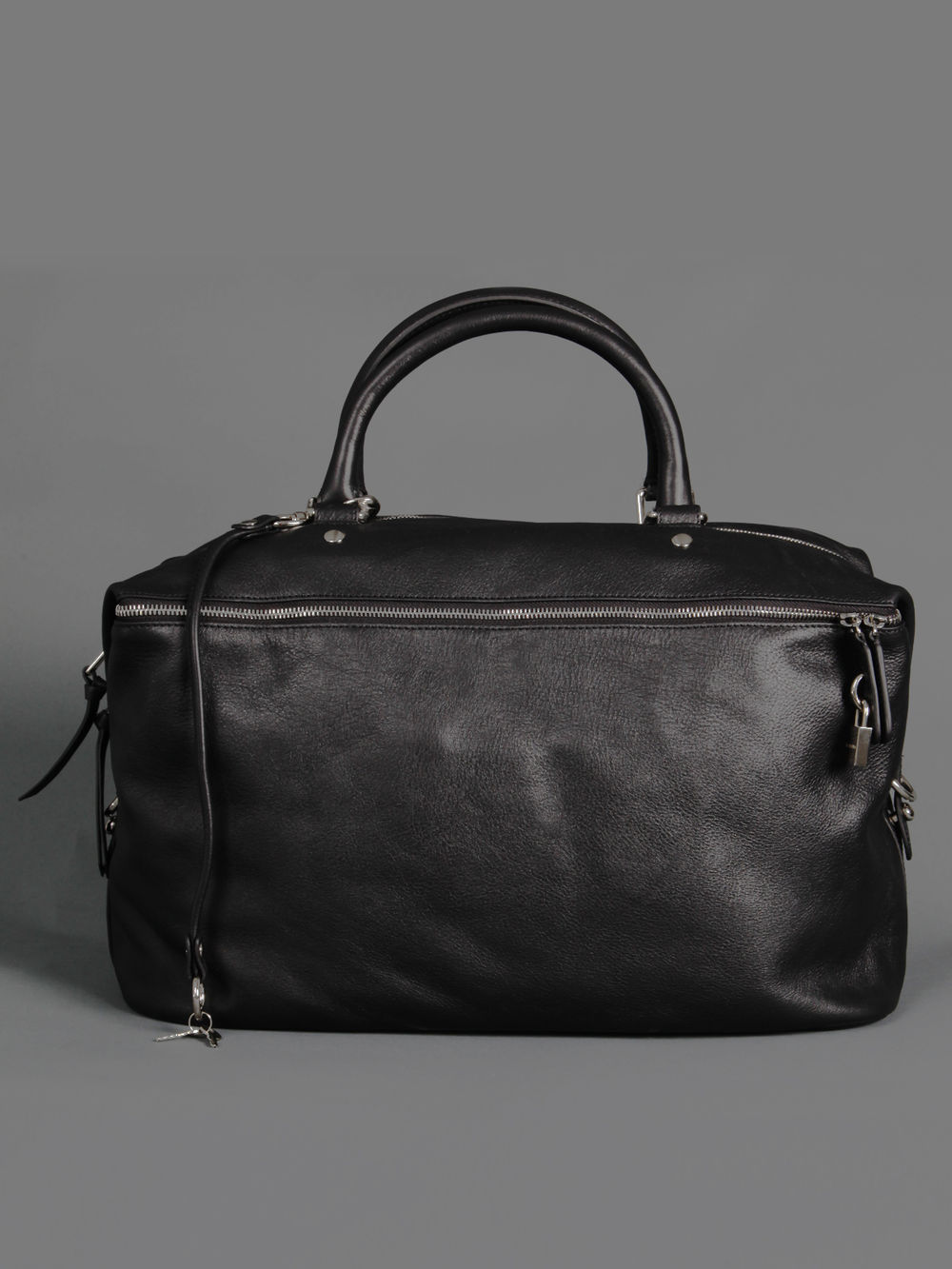 В Москве ищут "гей-патруль", который грабит гомосексуалистов В Москве ищут "гей-патруль", который грабит гомосексуалистов