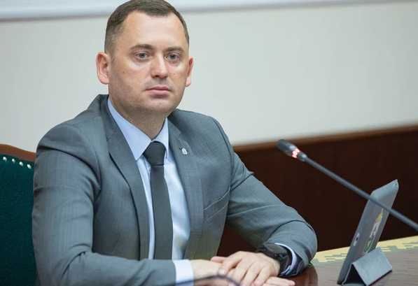 Замгубернатора НАО Андрея Блощинского задержали по подозрению в коррупции Замгубернатора НАО Андрея Блощинского задержали по подозрению в коррупции