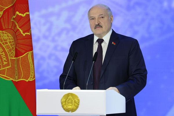 Наколол дров: Лукашенко нашел интересное занятие перед саммитом СНГ в Москве | Лукашенко перед саммитом СНГ в Москве наколол дров Наколол дров: Лукашенко нашел интересное занятие перед саммитом СНГ в Москве | Лукашенко перед саммитом СНГ в Москве наколол дров