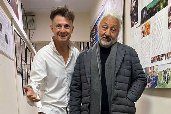 Новый солист «Парка Горького» Сергей Арутюнов впервые перевыпустил песню на русском языке Новый солист «Парка Горького» Сергей Арутюнов впервые перевыпустил песню на русском языке