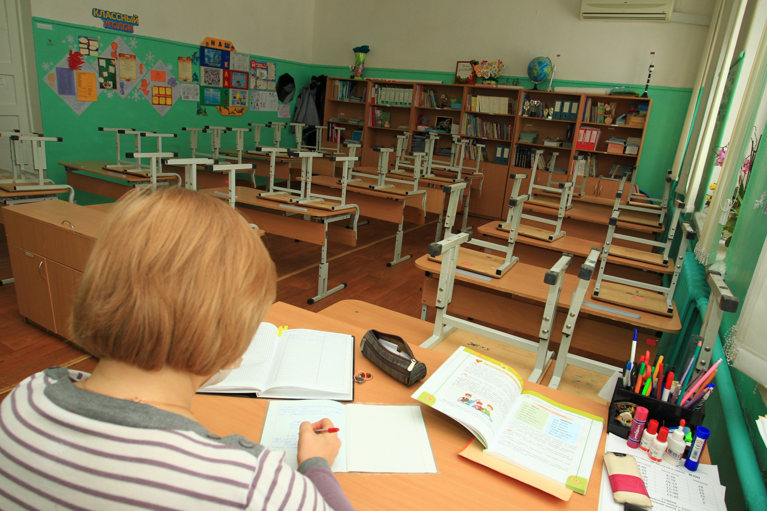 В Минцифры предложили освободить учителей от ручной проверки домашних работ В Минцифры предложили освободить учителей от ручной проверки домашних работ