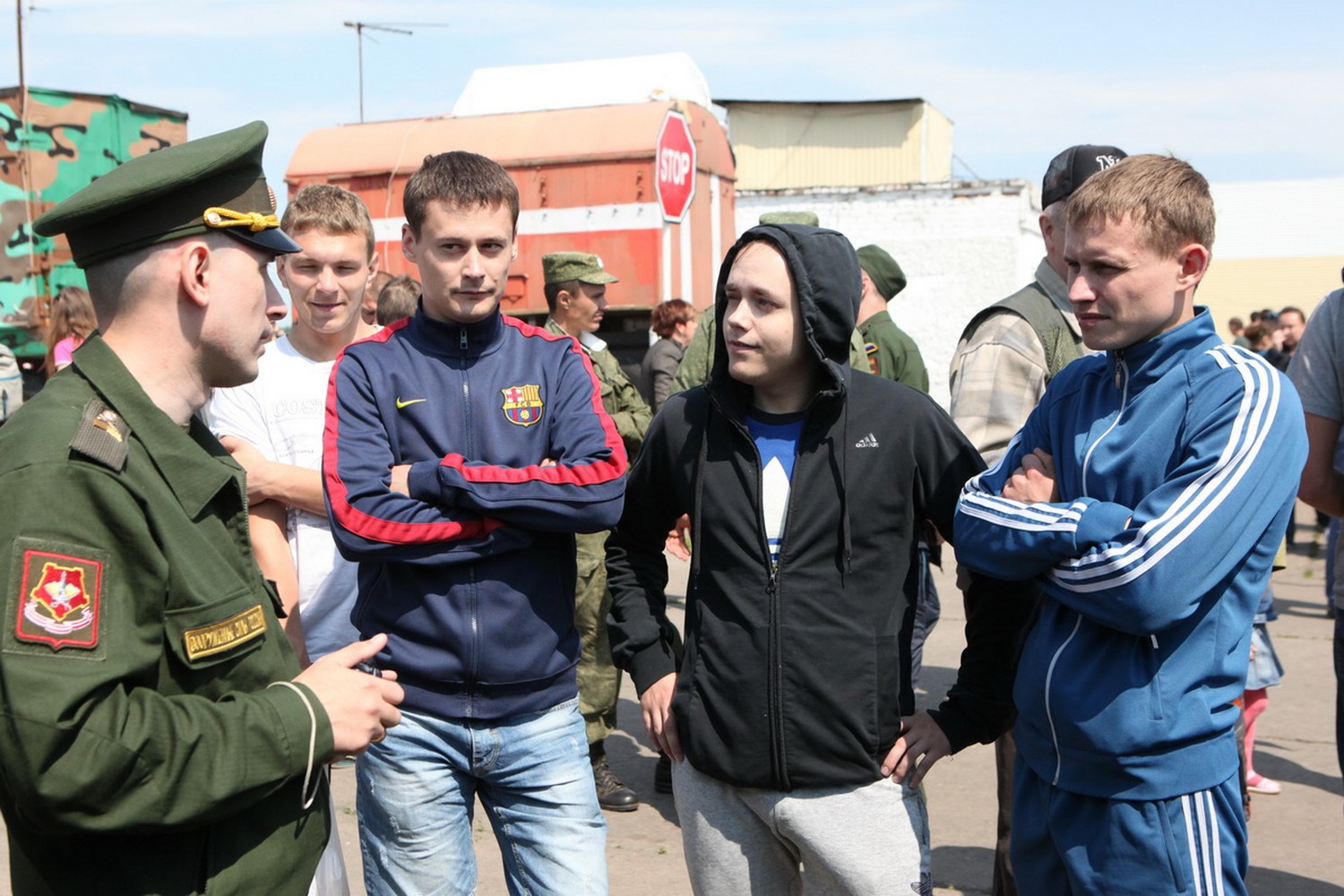 Призывникам запретят уезжать из России после размещения повестки в едином реестре