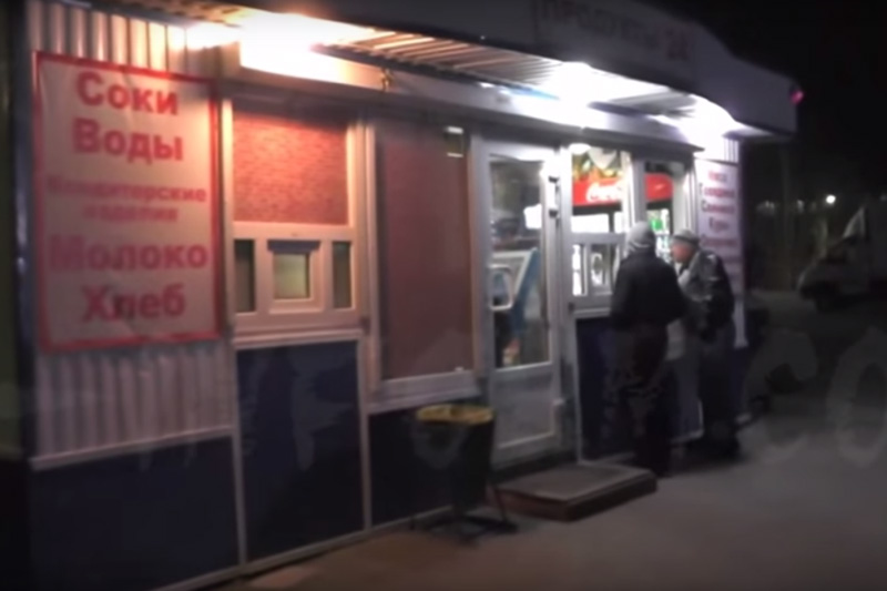 В Сургуте пьяная мать выгнала ребенка на мороз В Сургуте пьяная мать выгнала ребенка на мороз