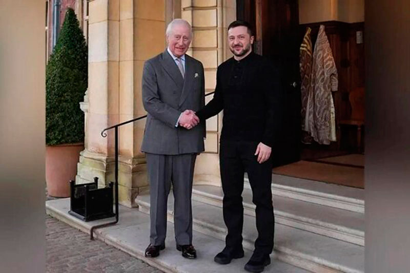 Одетый во все черное Зеленский встретился с королем Карлом III | Зеленский встретился с королем Великобритании Карлом III в Норфолке Одетый во все черное Зеленский встретился с королем Карлом III | Зеленский встретился с королем Великобритании Карлом III в Норфолке