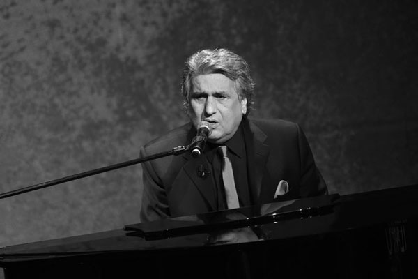 Итальянский певец Тото Кутуньо скончался в возрасте 80 лет Итальянский певец Тото Кутуньо скончался в возрасте 80 лет