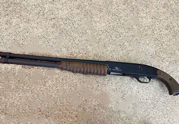 Стрельба в брянской гимназии: нападавшая взяла охотничий дробовик отца и пронесла его в тубусе Стрельба в брянской гимназии: нападавшая взяла охотничий дробовик отца и пронесла его в тубусе