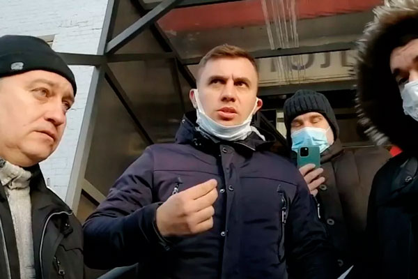 В Саратове задержали депутата облдумы от КПРФ Николая Бондаренко В Саратове задержали депутата облдумы от КПРФ Николая Бондаренко