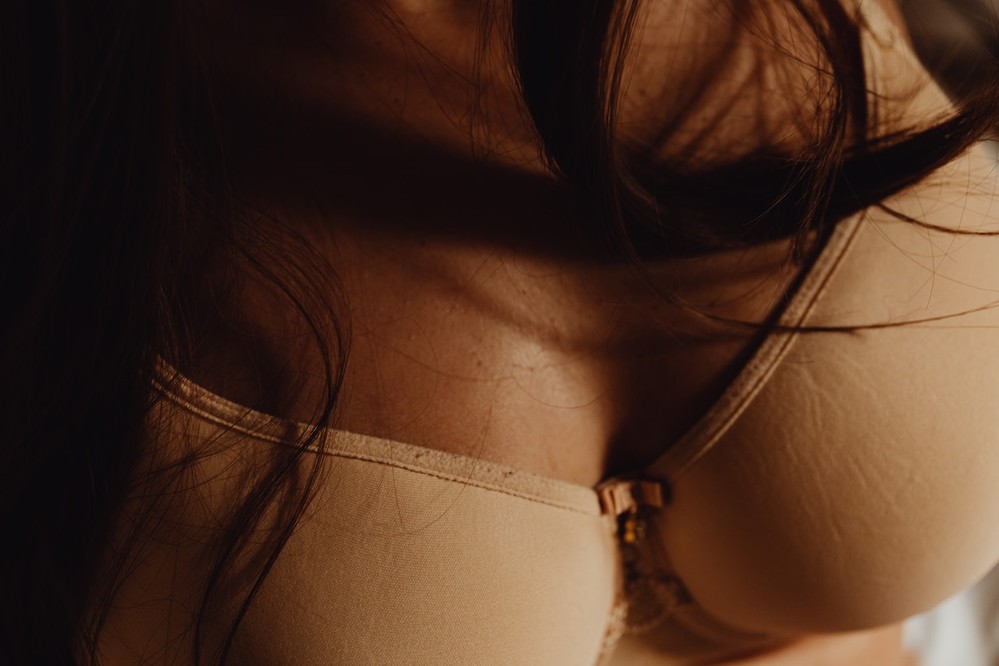 Законопроект о штрафах за рекламу секс-услуг внесен в Госдуму Санкт-Петербургом