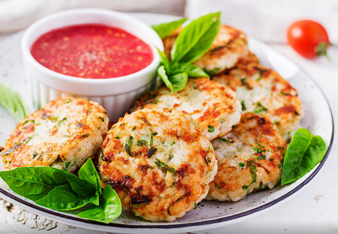 Добавляю это в куриные котлеты — и гарнир больше не нужен: сочные, нежные и съедают первыми Добавляю это в куриные котлеты — и гарнир больше не нужен: сочные, нежные и съедают первыми