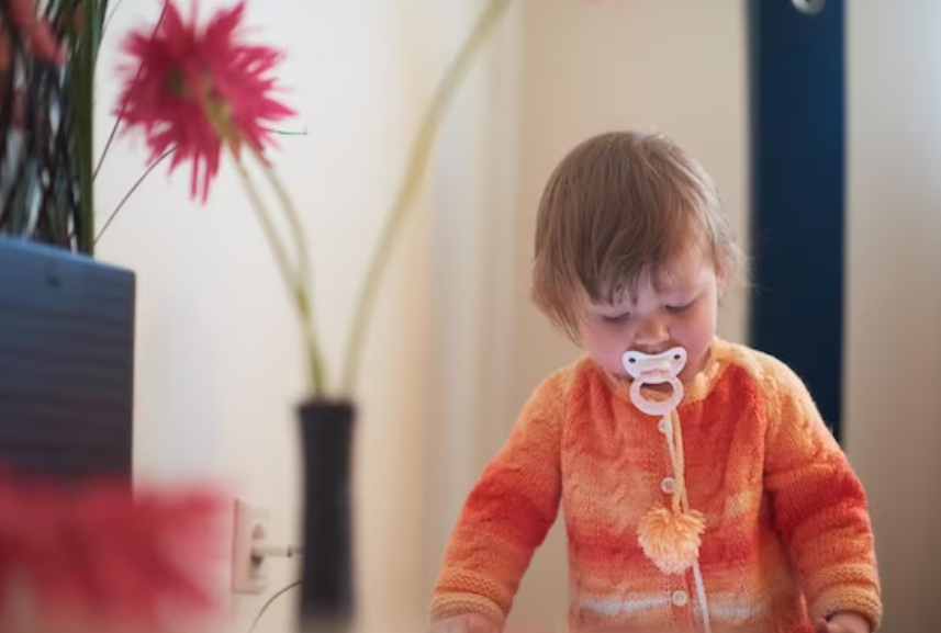 В Екатеринбурге маленькие дети несколько дней жили в квартире с мертвыми родителями В Екатеринбурге маленькие дети несколько дней жили в квартире с мертвыми родителями