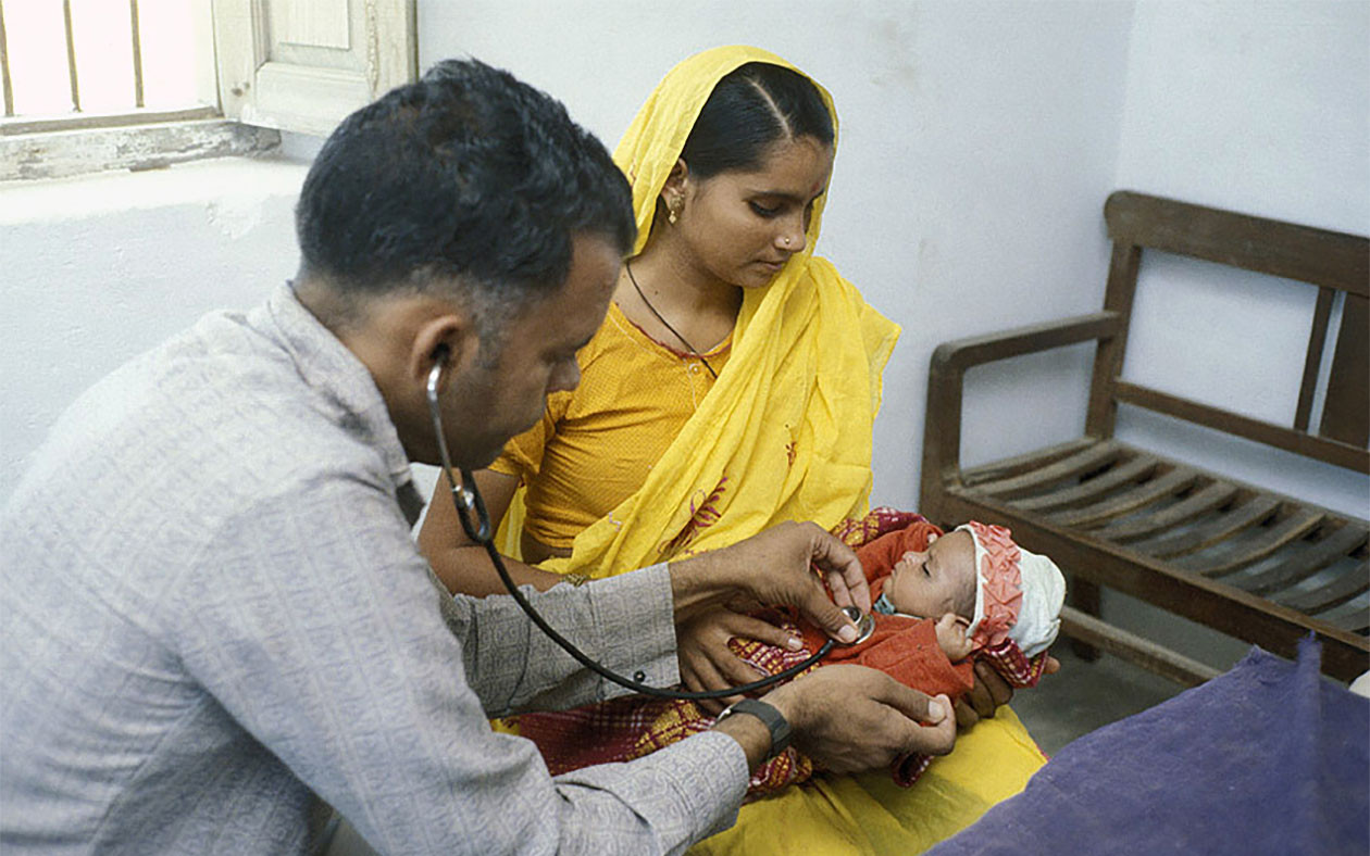 Причиной гибели 60 детей в индийской больнице стал неоплаченный воздух Причиной гибели 60 детей в индийской больнице стал неоплаченный воздух