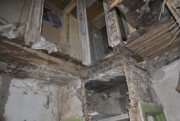 В Свердловской области прокуратура проводит проверку по факту обрушения перекрытия в многоквартирном доме В Свердловской области прокуратура проводит проверку по факту обрушения перекрытия в многоквартирном доме