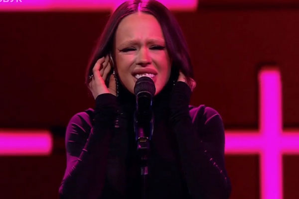 Инстасамка пришла на отбор шоу «Голос» Инстасамка пришла на отбор шоу «Голос»