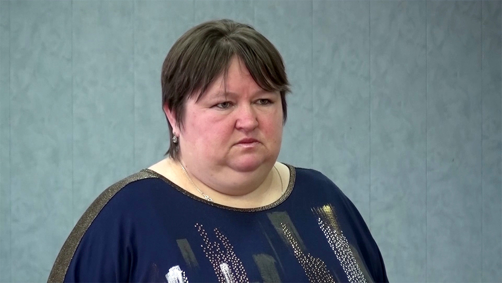 Приемная мать топила пасынка и заставляла ходить с крапивой в трусах Приемная мать топила пасынка и заставляла ходить с крапивой в трусах