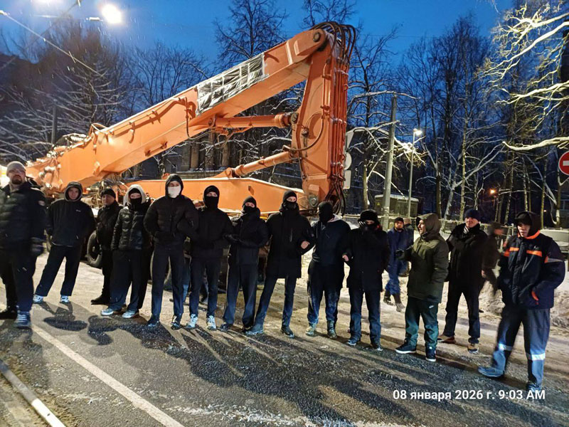 Жители Петербурга протестуют против сноса исторического здания ВНИИБ, есть задержанные | Протесты в Петербурге: активисты пытаются остановить снос здания ВНИИБ Жители Петербурга протестуют против сноса исторического здания ВНИИБ, есть задержанные | Протесты в Петербурге: активисты пытаются остановить снос здания ВНИИБ