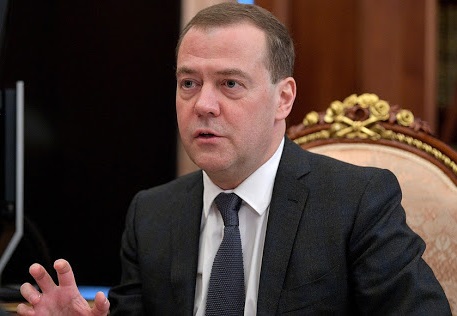 Медведева не сделают автоматически пожизненным сенатором Медведева не сделают автоматически пожизненным сенатором