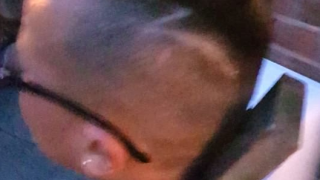 В Британии хулиганы прибили гвоздем доску к голове ребенка-аутиста В Британии хулиганы прибили гвоздем доску к голове ребенка-аутиста