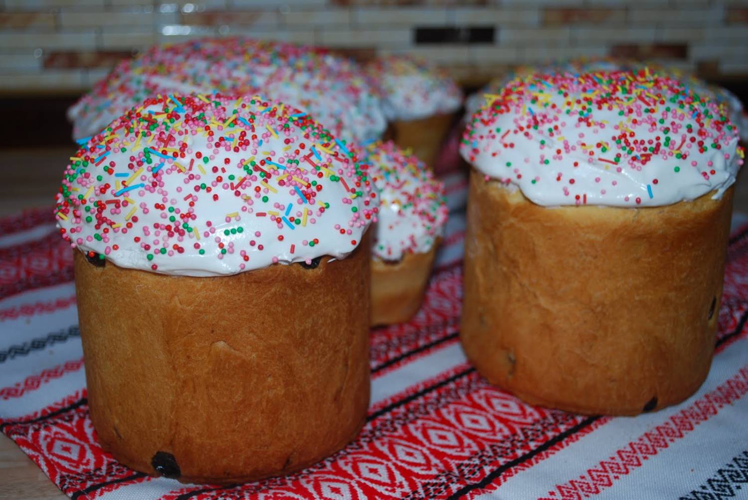 В преддверии Пасхи в магазинах страны появились куличи. Священники предупреждают! В преддверии Пасхи в магазинах страны появились куличи. Священники предупреждают!