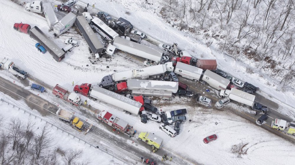 В американском штате Пенсильвания столкнулись более 50 машин