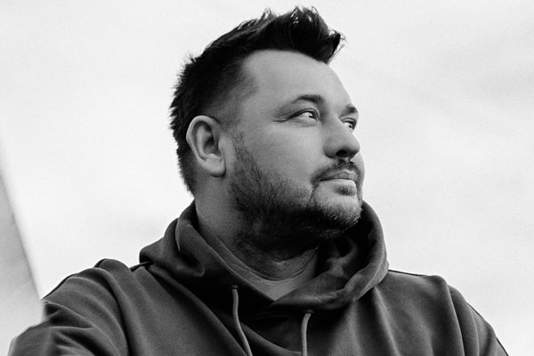 Мосгорсуд подтверждает решение: Сергей Жуков не получил права на хиты группы «Руки Вверх!» | Солисту «Руки Вверх!» отказали в авторских правах на 13 известнейших песен группы Мосгорсуд подтверждает решение: Сергей Жуков не получил права на хиты группы «Руки Вверх!» | Солисту «Руки Вверх!» отказали в авторских правах на 13 известнейших песен группы