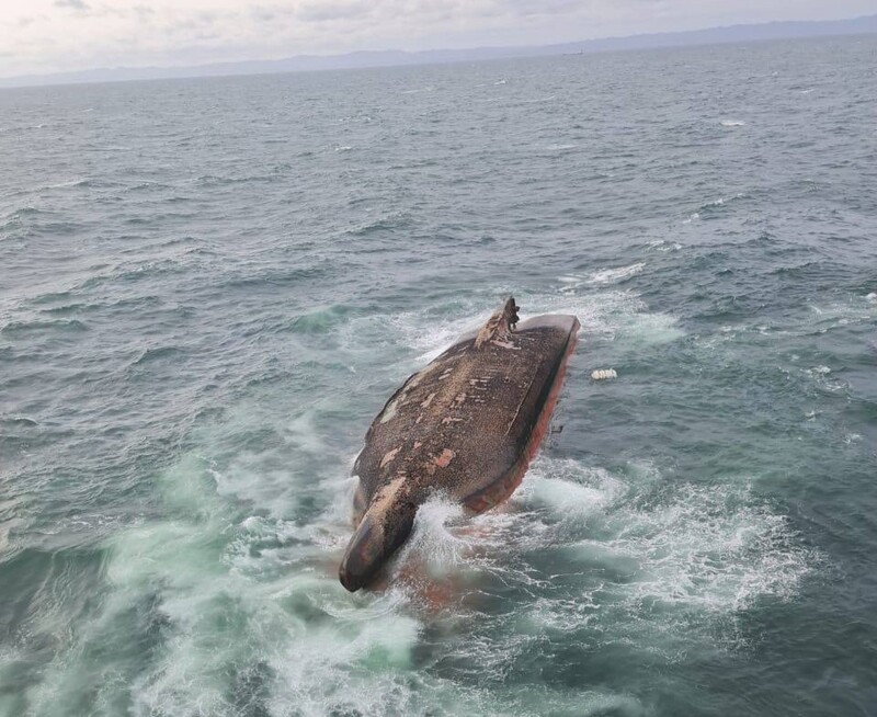 На Сахалине снова трагедия: перевернулось грузовое судно «Григорий Ловцов» | Судно «Григорий Ловцов» перевернулось из-за перегруза на Сахалине На Сахалине снова трагедия: перевернулось грузовое судно «Григорий Ловцов» | Судно «Григорий Ловцов» перевернулось из-за перегруза на Сахалине