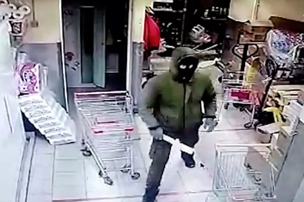 В Подмосковье четырем мужчинам предъявлено обвинение в разбойном нападении на продуктовый магазин и причинении смертельных травм продавцу В Подмосковье четырем мужчинам предъявлено обвинение в разбойном нападении на продуктовый магазин и причинении смертельных травм продавцу