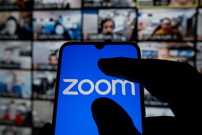 Мошенники атакуют бизнесменов через поддельный Zoom: воруют Google и Telegram аккаунты | Аферисты стали воровать Google и Telegram российских руководителей через Zoom