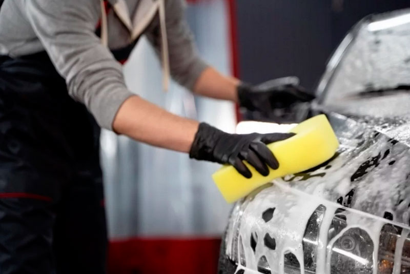 Автоюрист рассказал, где запрещено мыть автомобиль | Автоюрист Воропаев напомнил о запрете мыть машину в лесных массивах