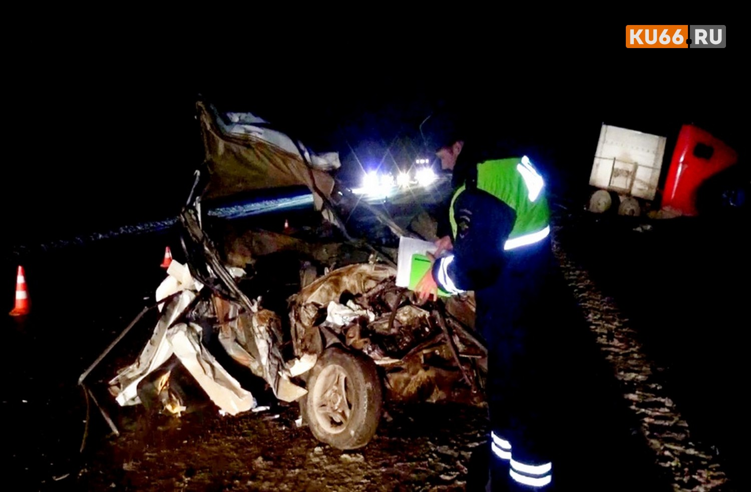 Вылетел на «встречку»: в ДТП на Среднем Урале погиб участковый Вылетел на «встречку»: в ДТП на Среднем Урале погиб участковый