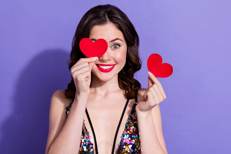 Модные тенденции для выпускного: стильные и яркие образы от эксперта Лины Дембиковой | Откройте свою индивидуальность: модные советы для выбора выпускного наряда и макияжа